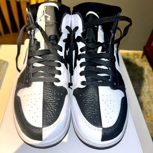 Air Jordan Retro 1 Black/White